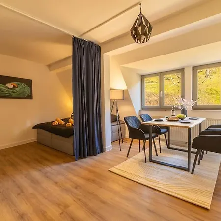 - 4 Personen, Wlan, Waschmaschine